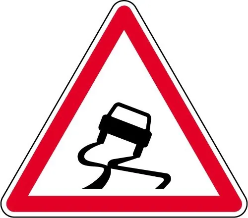 PANNEAU ROUTIER A4 ATTENTION CHAUSSEE GLISSANTE